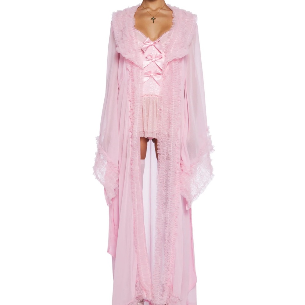 Elegant Pink Lace Trim Robe Set